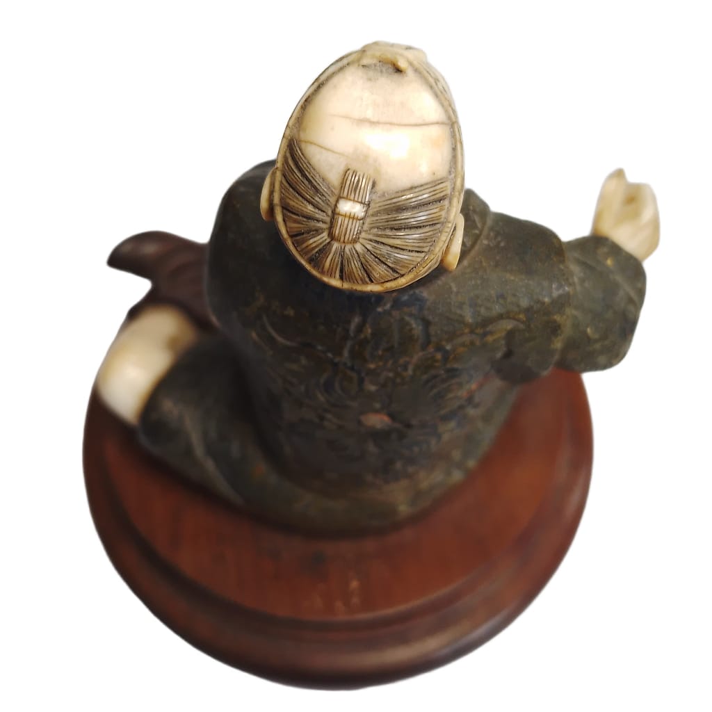 FIGURA ORIENTAL DE BRONCE Y MATERIAL NOBLE - Imagen 4