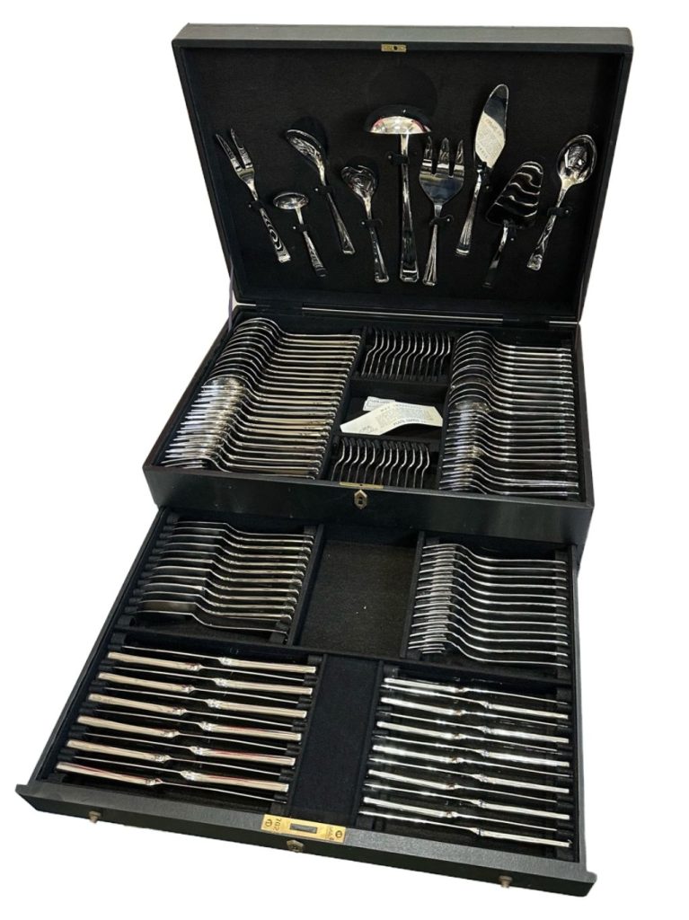 GRAN SET DE CUBIERTOS PLATA LAPPAS S.A – 129 PIEZAS EN COFRE DE LUJO