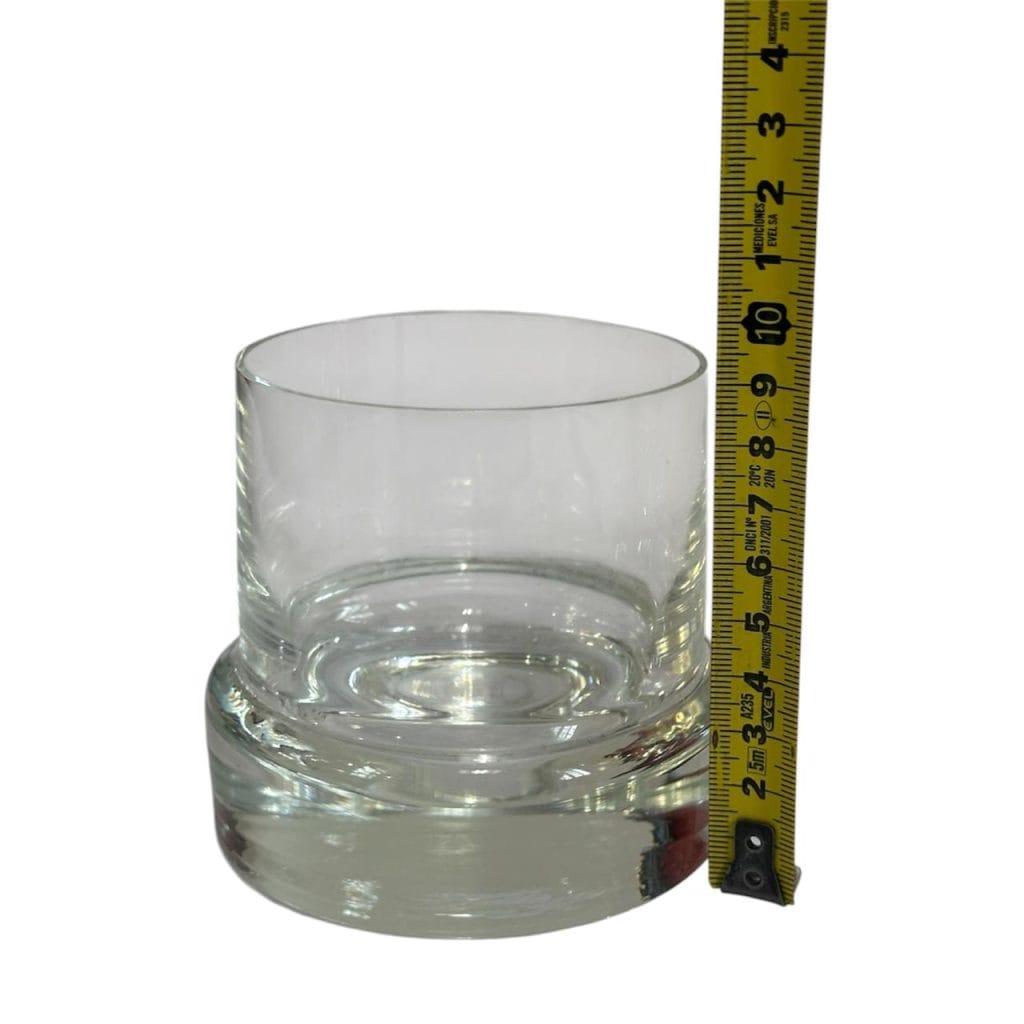 Par de vasos de whisky de vidrio tallado con diseños diferentes - Imagen 5