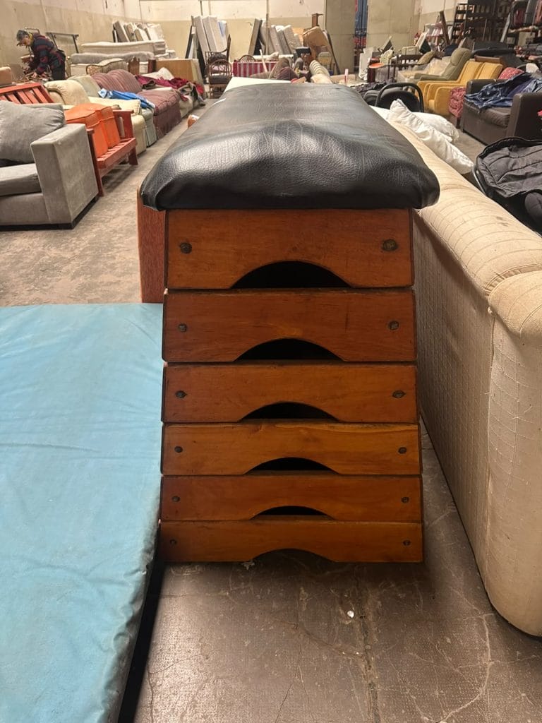 Plinto de gimnasia seccional de madera con colchonetas - Imagen 2