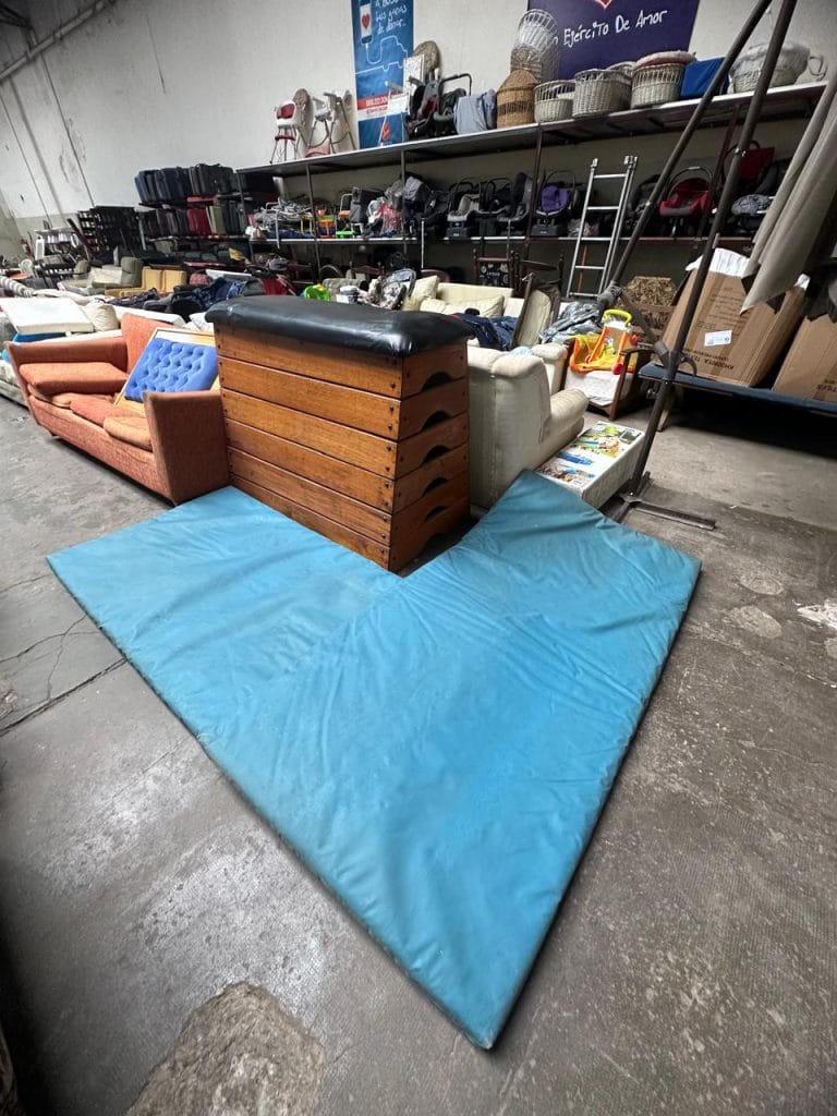 Plinto de gimnasia seccional de madera con colchonetas - Imagen 10