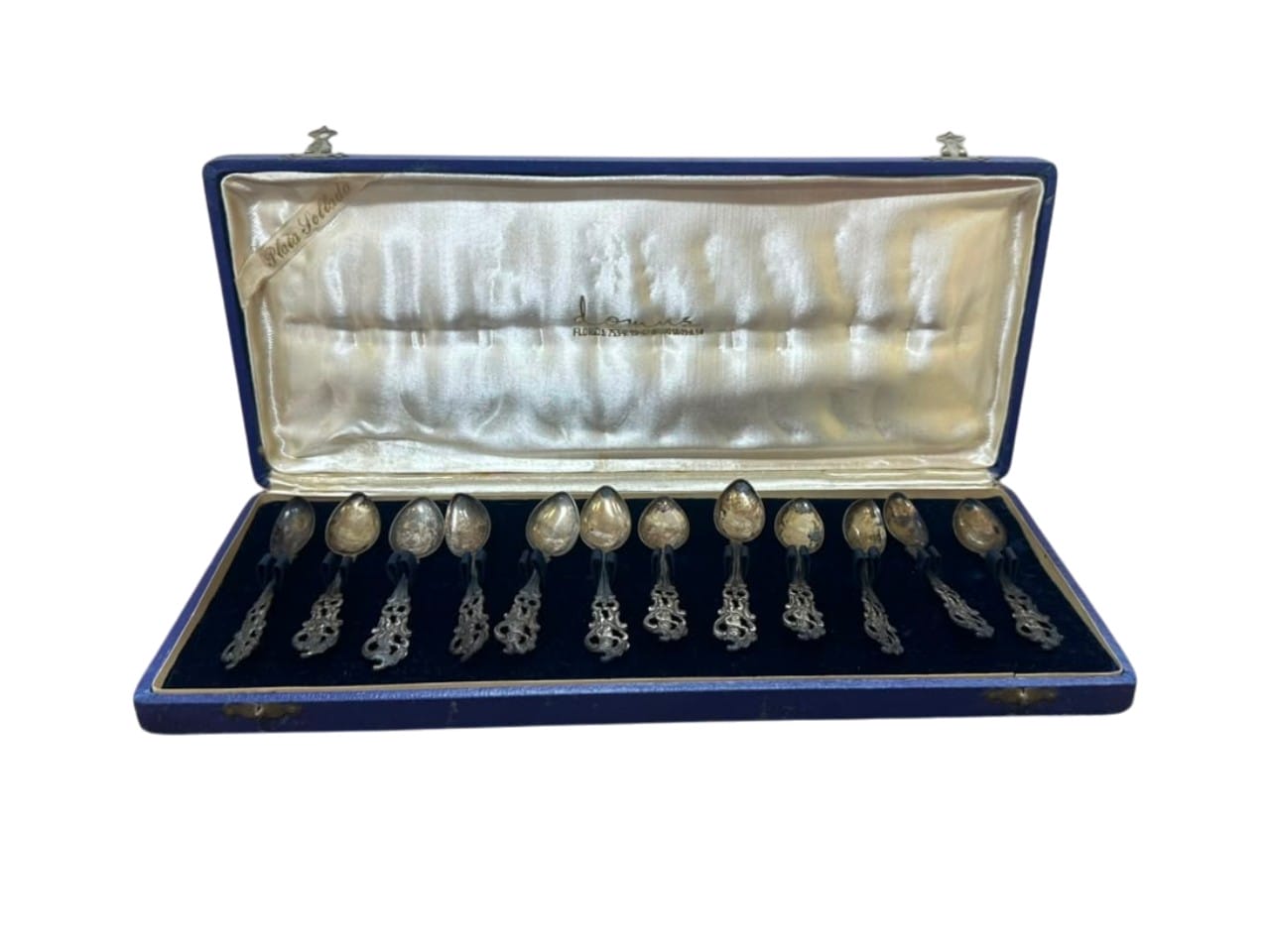 SET DE 12 CUCHARITAS DE POSTRE EN PLATA SELLADA (800) – CON ESTUCHE RIGIDO "DOMUS"