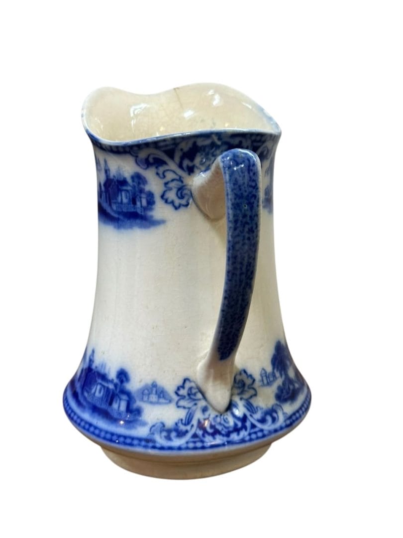 Jarra de porcelana / loza con estilizado diseño britanico - Imagen 4
