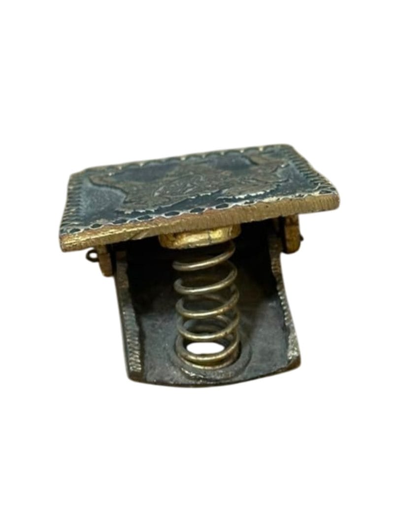 Clip / pinza portapapeles vintage de metal con escena medieval - Imagen 2