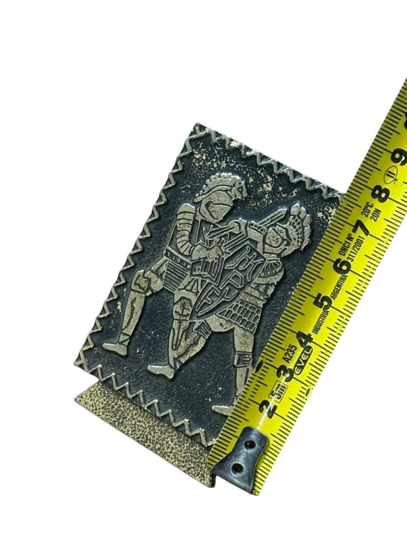 Clip / pinza portapapeles vintage de metal con escena medieval - Imagen 7