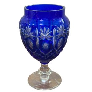 FLORERO / JARRÓN DE CRISTAL TALLADO AZUL – ORIGEN CHECOSLOVACO