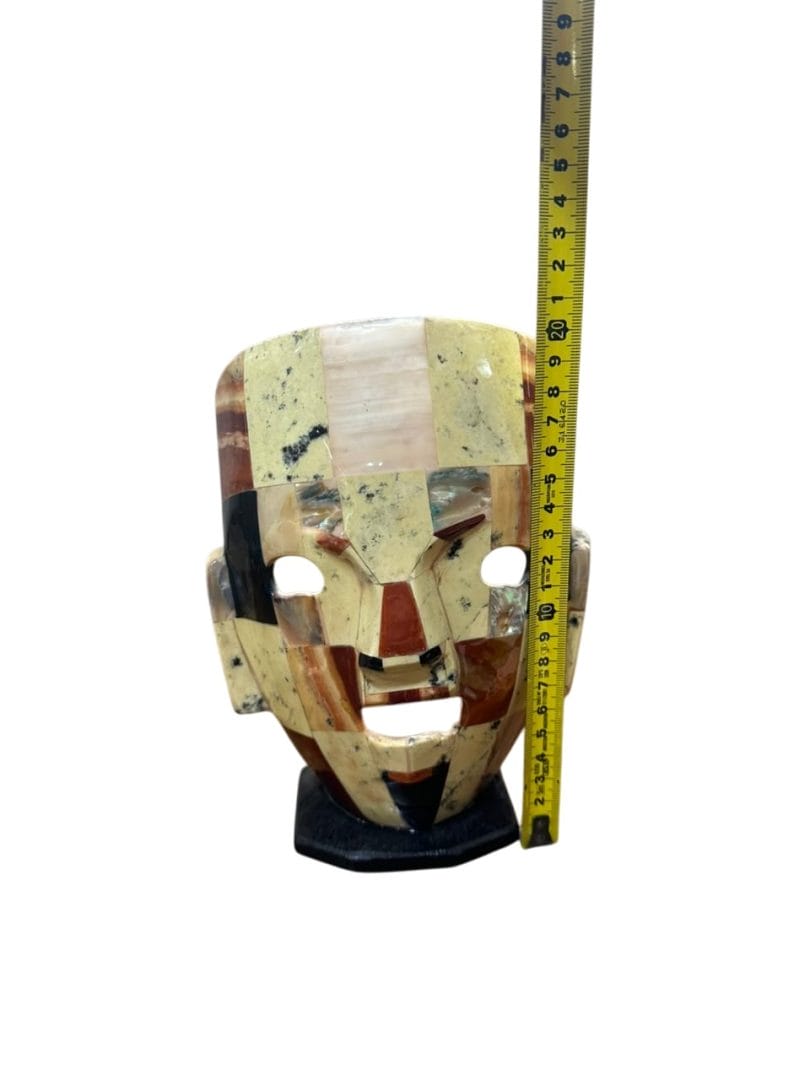MÁSCARA / ESCULTURA DE ROSTRO EN PIEDRA TIPO MOSAICO PRECOLOMBINO CON BASE - Imagen 8