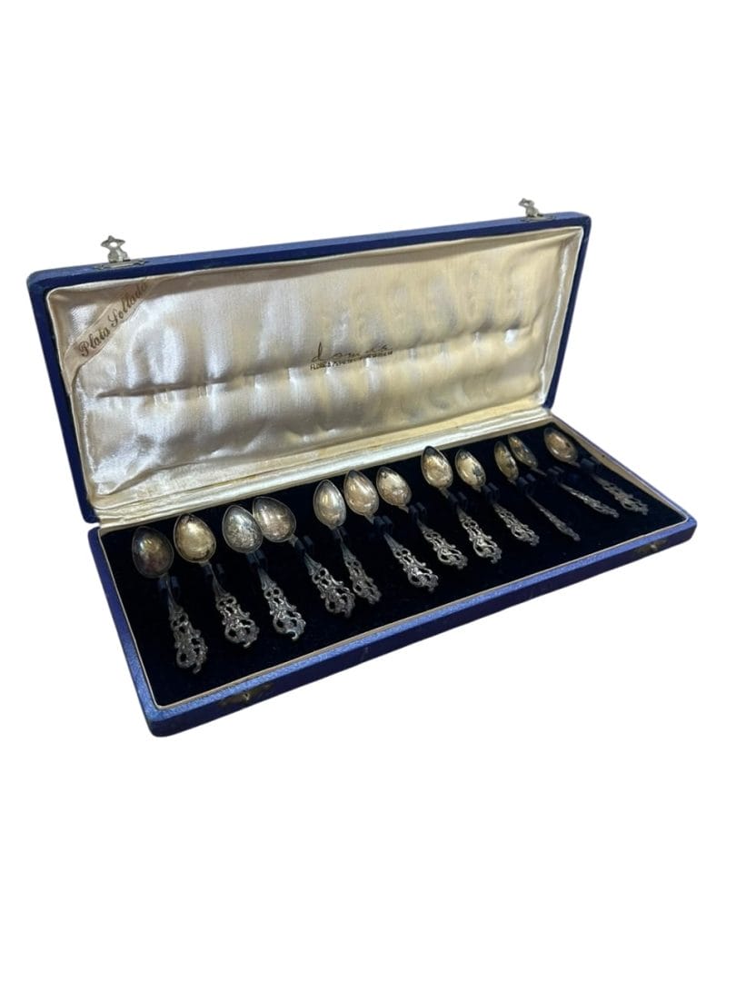 SET DE 12 CUCHARITAS DE POSTRE EN PLATA SELLADA (800) – CON ESTUCHE RIGIDO "DOMUS" - Imagen 2