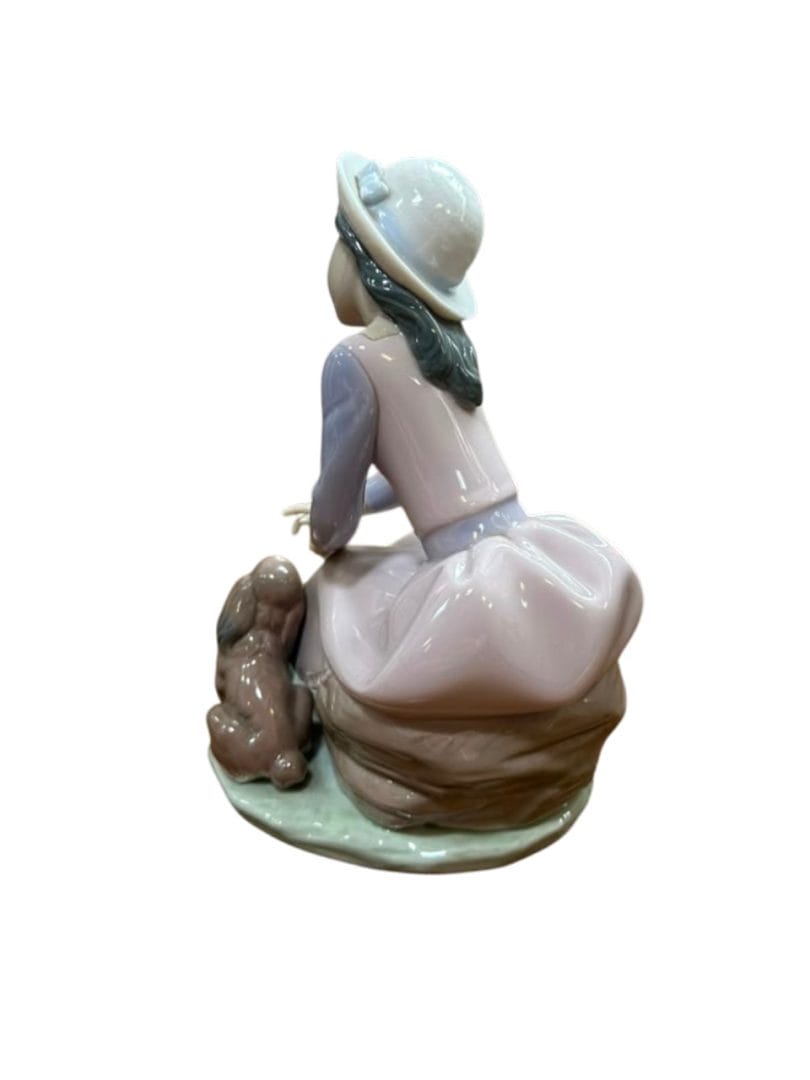FIGURA DE PORCELANA “JOVEN CON PERRITO” – LLADRÓ (ESPAÑA) - Imagen 2