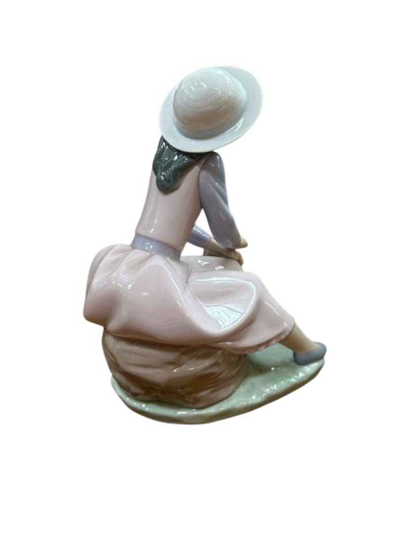 FIGURA DE PORCELANA “JOVEN CON PERRITO” – LLADRÓ (ESPAÑA) - Imagen 3