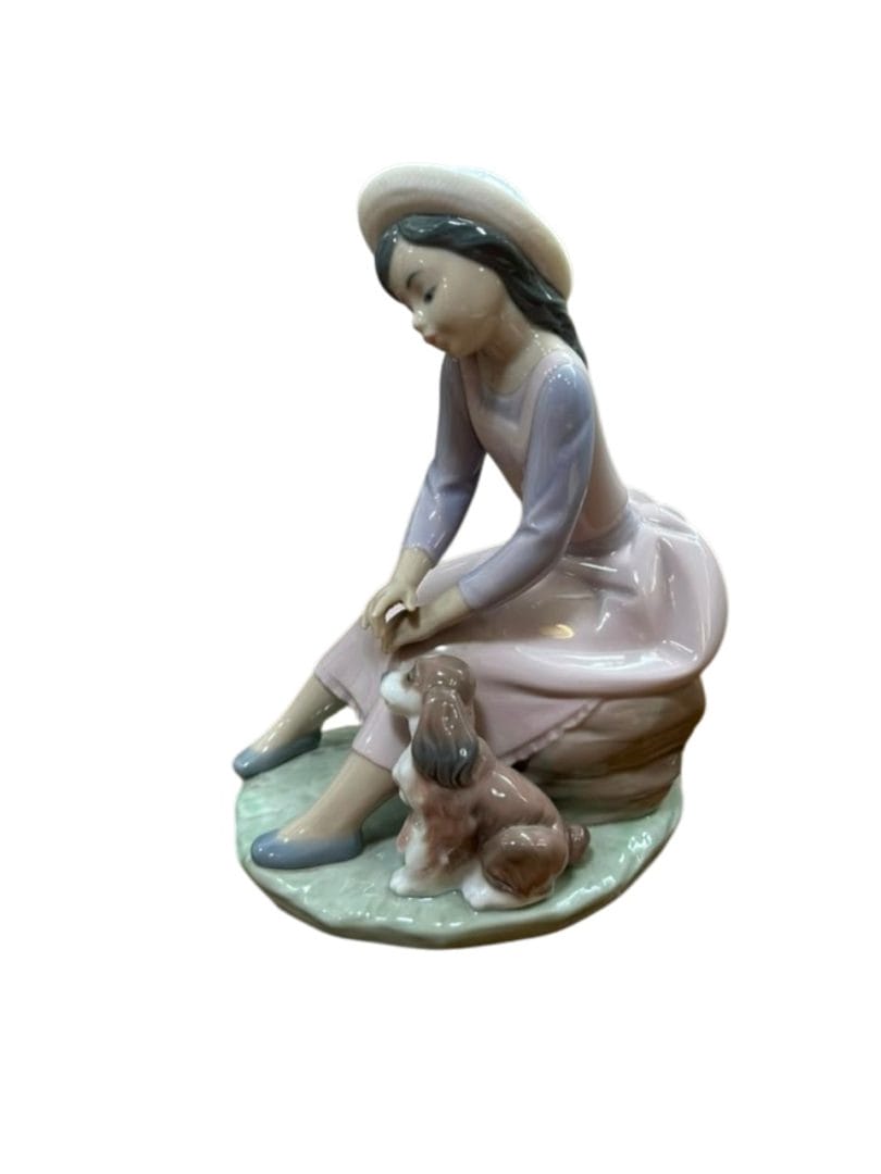 FIGURA DE PORCELANA “JOVEN CON PERRITO” – LLADRÓ (ESPAÑA) - Imagen 5