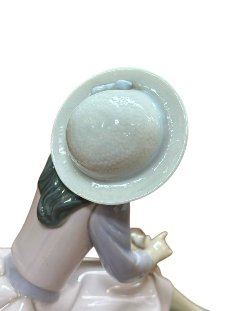FIGURA DE PORCELANA “JOVEN CON PERRITO” – LLADRÓ (ESPAÑA) - Imagen 7