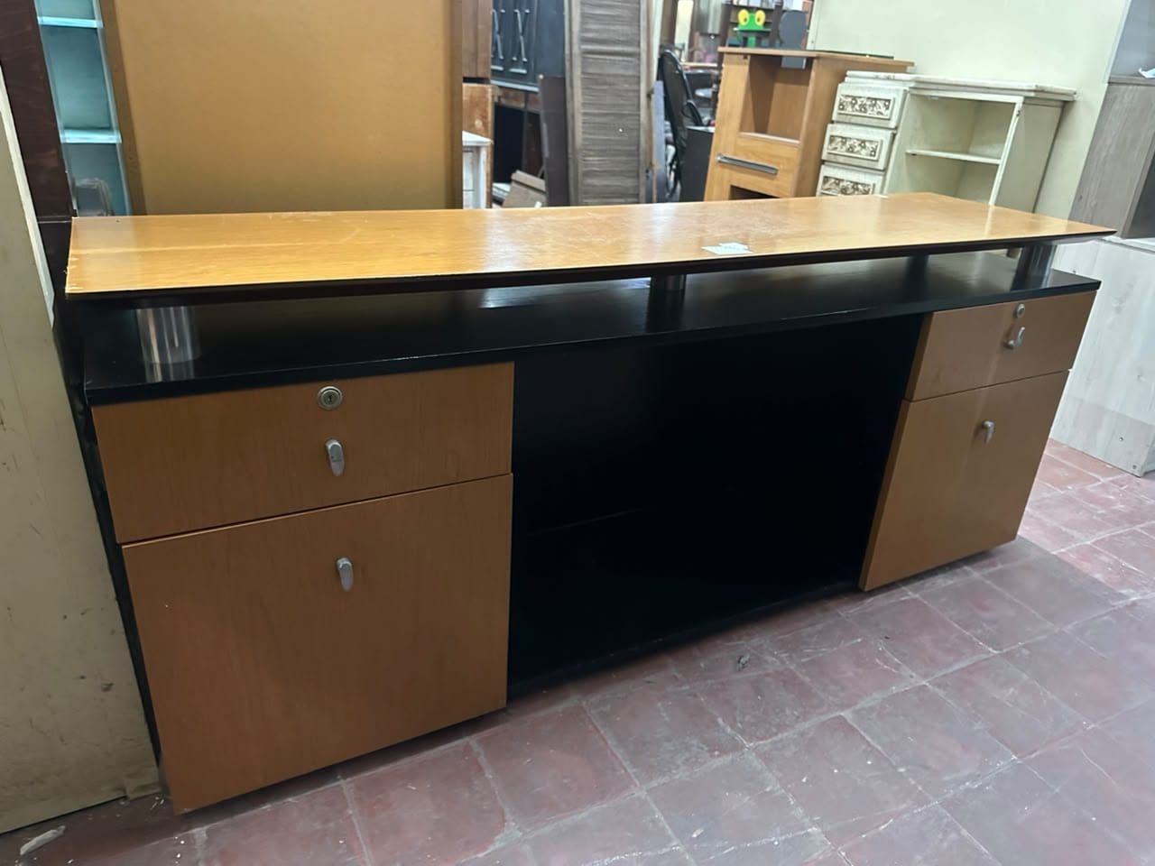 Mueble de oficina / rack ejecutivo de madera sólida bifacial