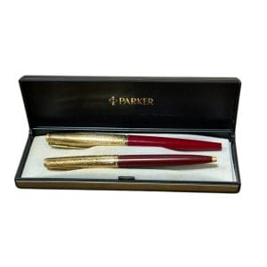 SET DE 2 PIEZAS PARKER (PLUMAFUENTE Y BOLÍGRAFO) BORDO