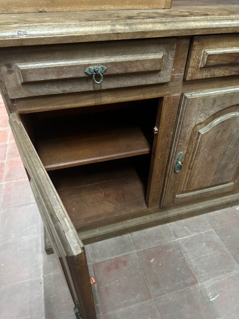 Mueble modular cristalero y bajo mesada en madera de algarrobo - Imagen 7