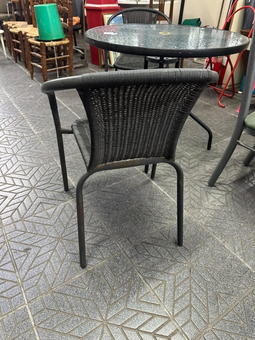 Juego de jardin / exterior mesa de vidrio templado y sillas simil rattan - Imagen 8