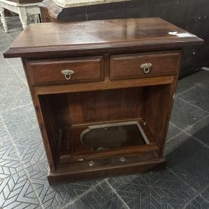 Mueble de guardado / mesita auxiliar en madera maciza