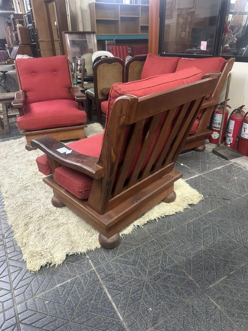 Juego de living en madera maciza de algarrobo con almohadones - Imagen 3