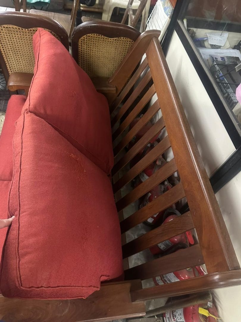Juego de living en madera maciza de algarrobo con almohadones - Imagen 8