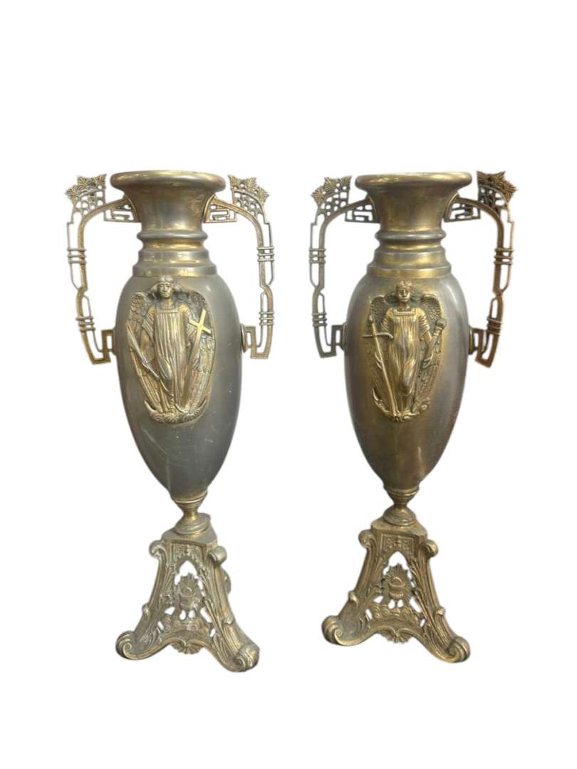 PAR DE JARRONES/FLOREROS GRANDES DE METAL – ESTILO ECLESIÁSTICO Y ART NOUVEAU