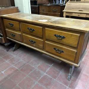 Mueble bahiut tipo cajonera baja de madera
