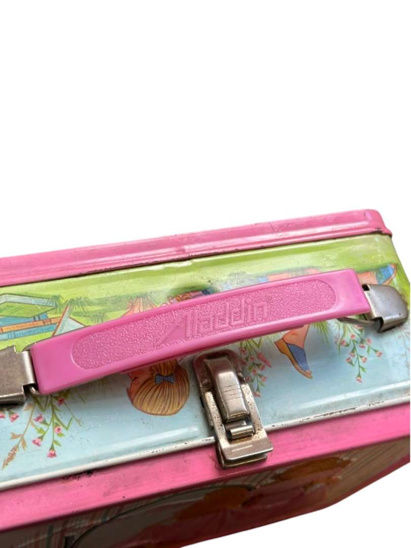 SET DE LONCHERA DE METAL Y TERMO VINTAGE "JUNIOR MISS" – ALADDIN (MADE IN USA) - Imagen 8