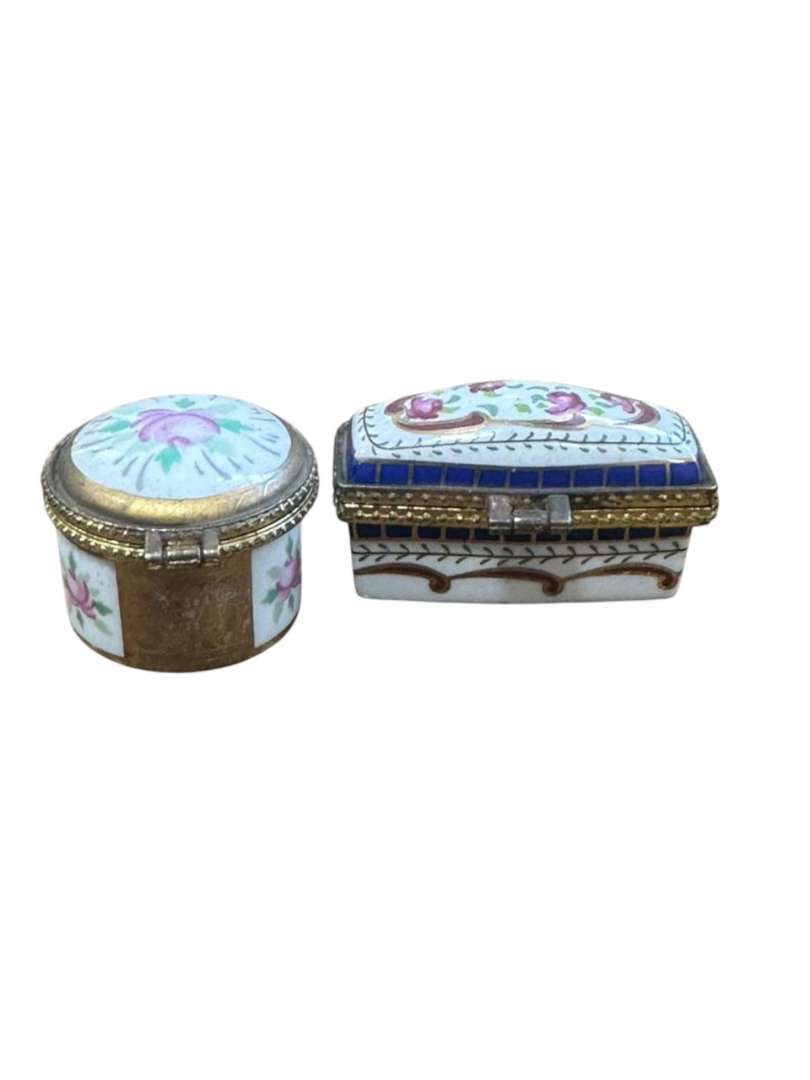 SET DE FIGURAS Y COFRECITOS DE PORCELANA DE COLECCIÓN – MONTI FIERO Y OTROS (4 PIEZAS) - Imagen 7