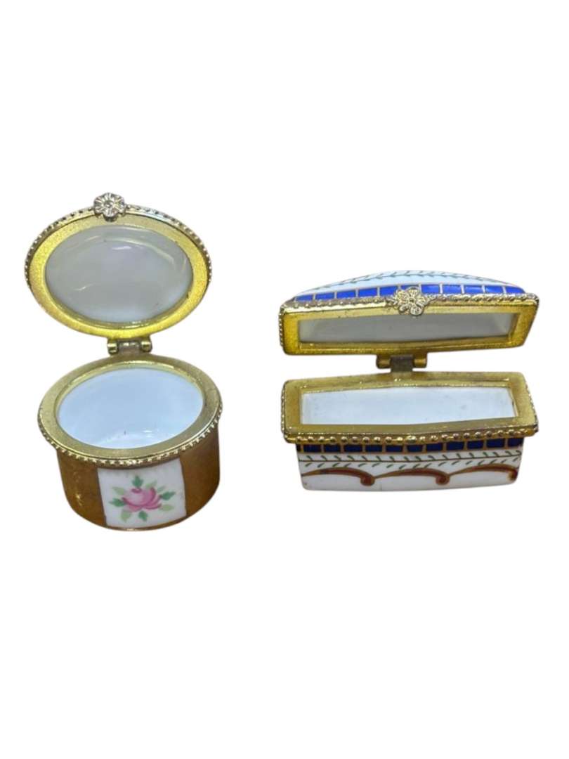 SET DE FIGURAS Y COFRECITOS DE PORCELANA DE COLECCIÓN – MONTI FIERO Y OTROS (4 PIEZAS) - Imagen 12