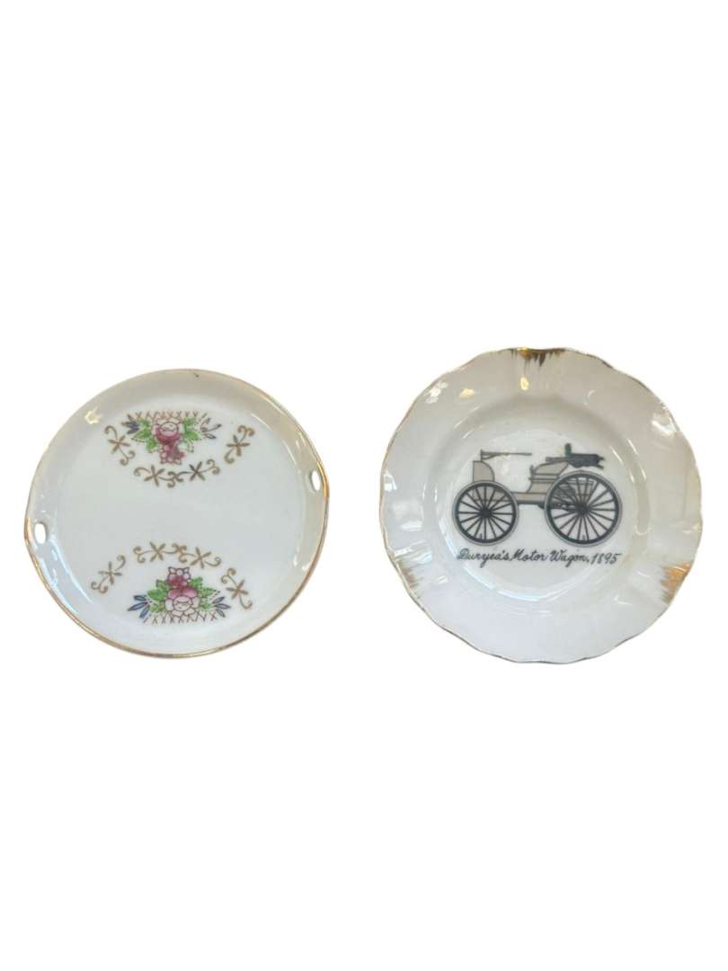 SET DE FIGURA DE PORCELANA Y OBJETOS DE COLECCIÓN DE ORIGEN JAPONÉS (4 PIEZAS) - Imagen 2
