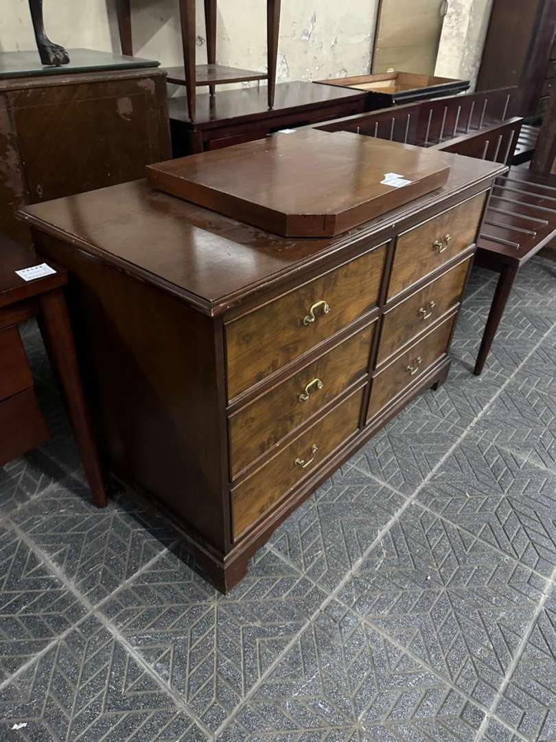 Mueble cajonera con base giratoria para tv - Imagen 3