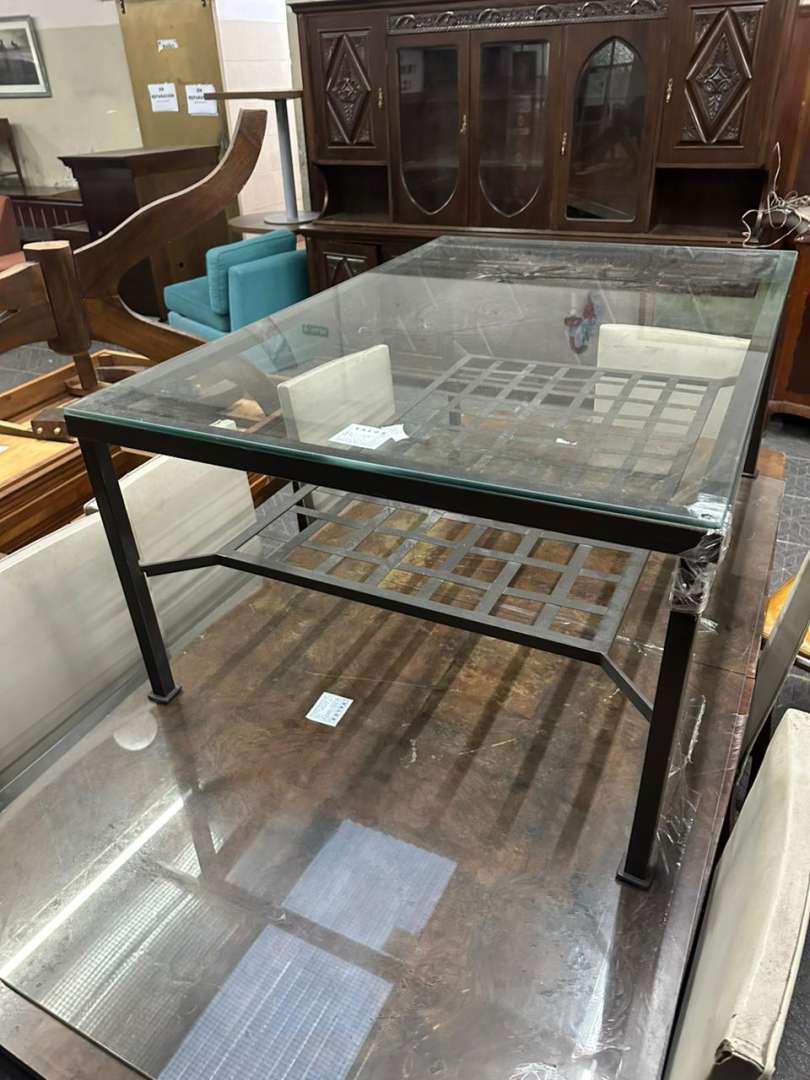 Mesa ratona metálica de hierro gris con tapa de vidrio y estante mallado - Imagen 8