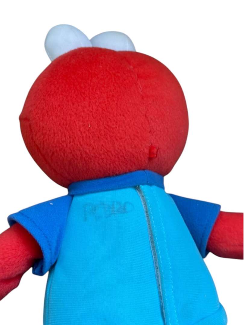 PELUCHE ELMO INTERACTIVO CON SONIDO – HASBRO / SESAME STREET (2010) - Imagen 3