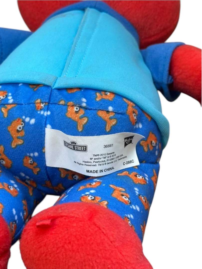 PELUCHE ELMO INTERACTIVO CON SONIDO – HASBRO / SESAME STREET (2010) - Imagen 8