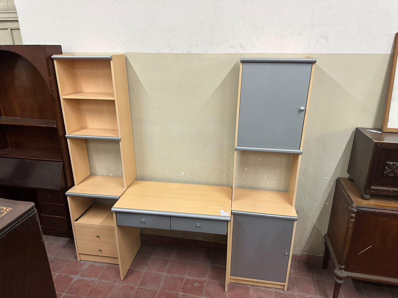 Juego de escritorio con dos torres biblioteca en melamina - Imagen 3