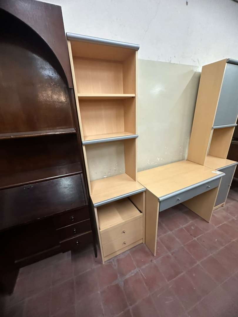 Juego de escritorio con dos torres biblioteca en melamina - Imagen 7