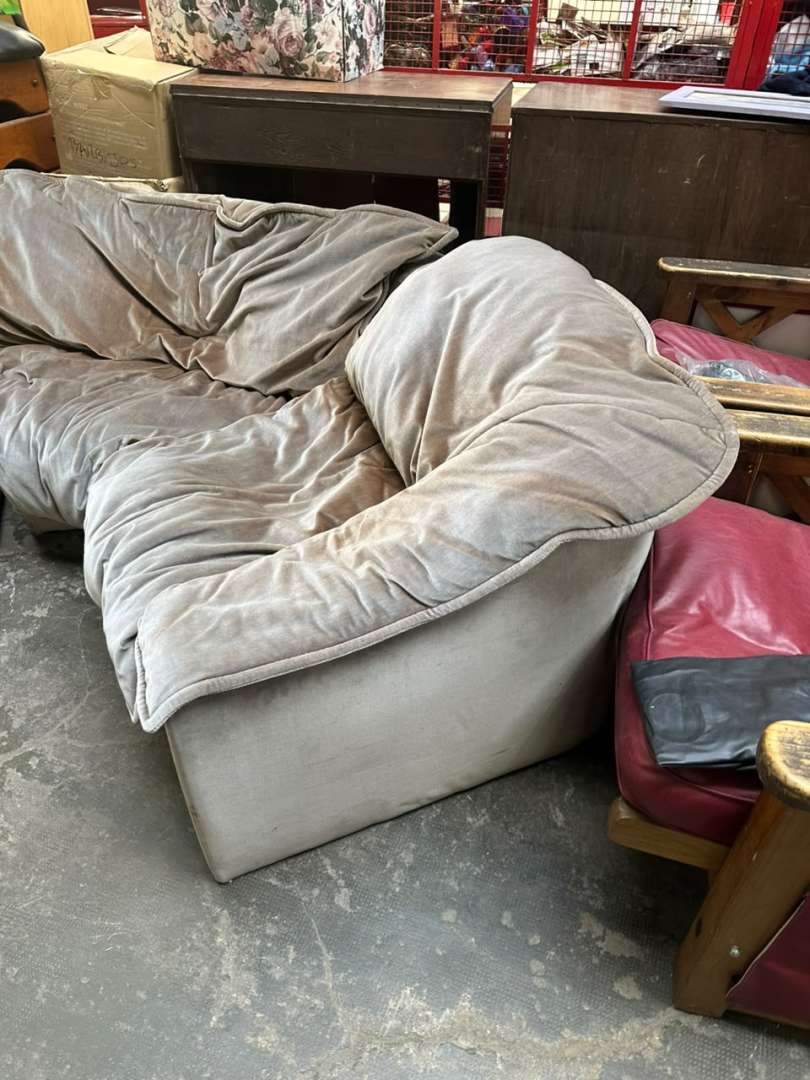Sillón modular curvo de 3 cuerpos - Imagen 2