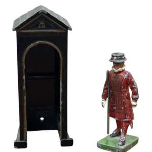 FIGURA DE GUARDIA LONDINENSE (BEEFEATER / YEOMAN WARDER) CON GARITA – W. BRITAIN (ENGLAND, 1988/1990)