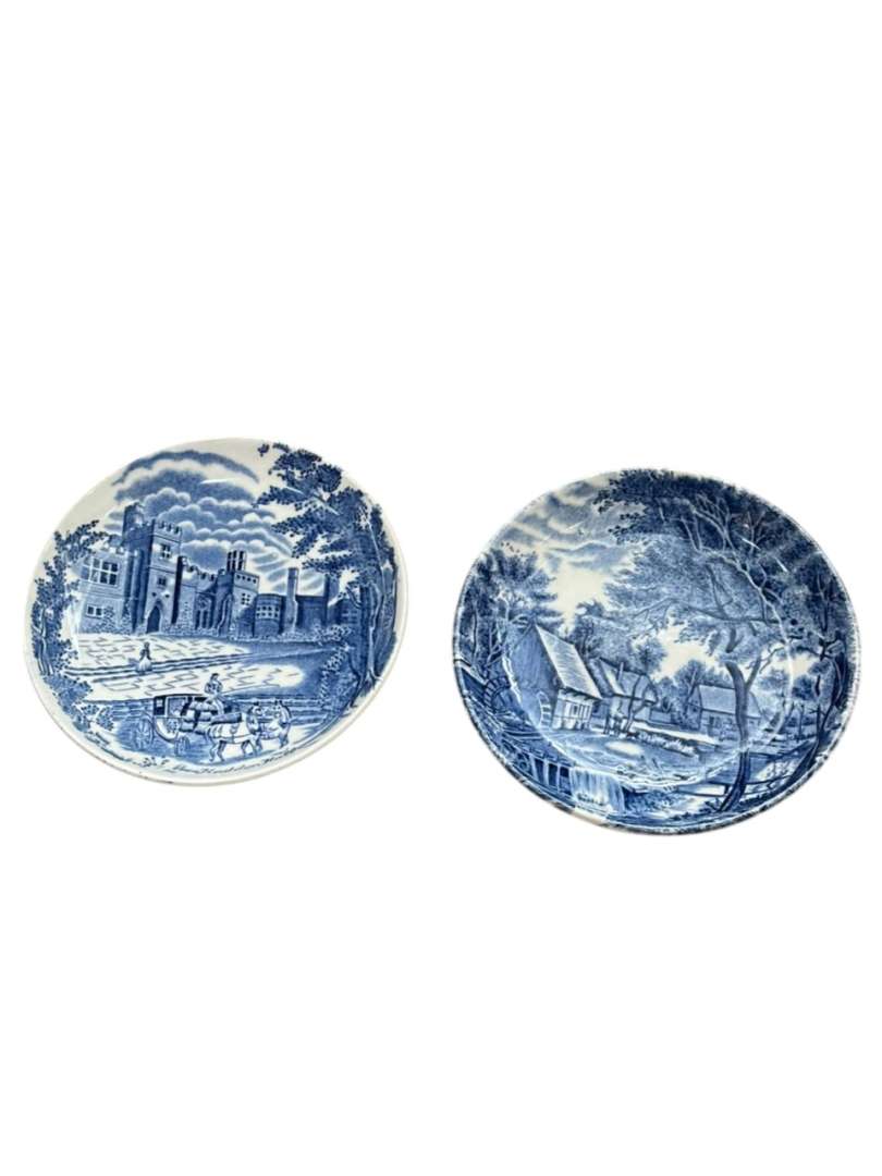 Par de platitos ingleses Haddon Hall y escena campestre Johnson Bros