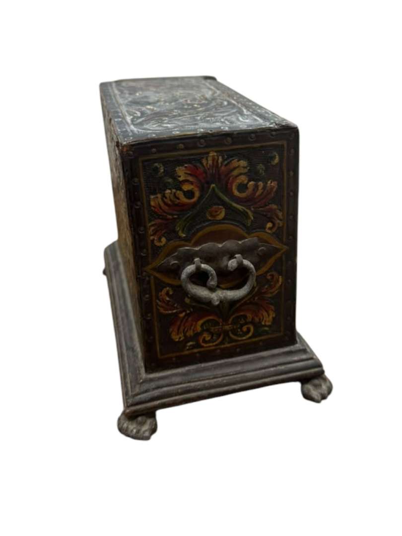 ANTIGUO CIGARRERO DE MESA EN MADERA Y CUERO TRABAJADO - Imagen 9