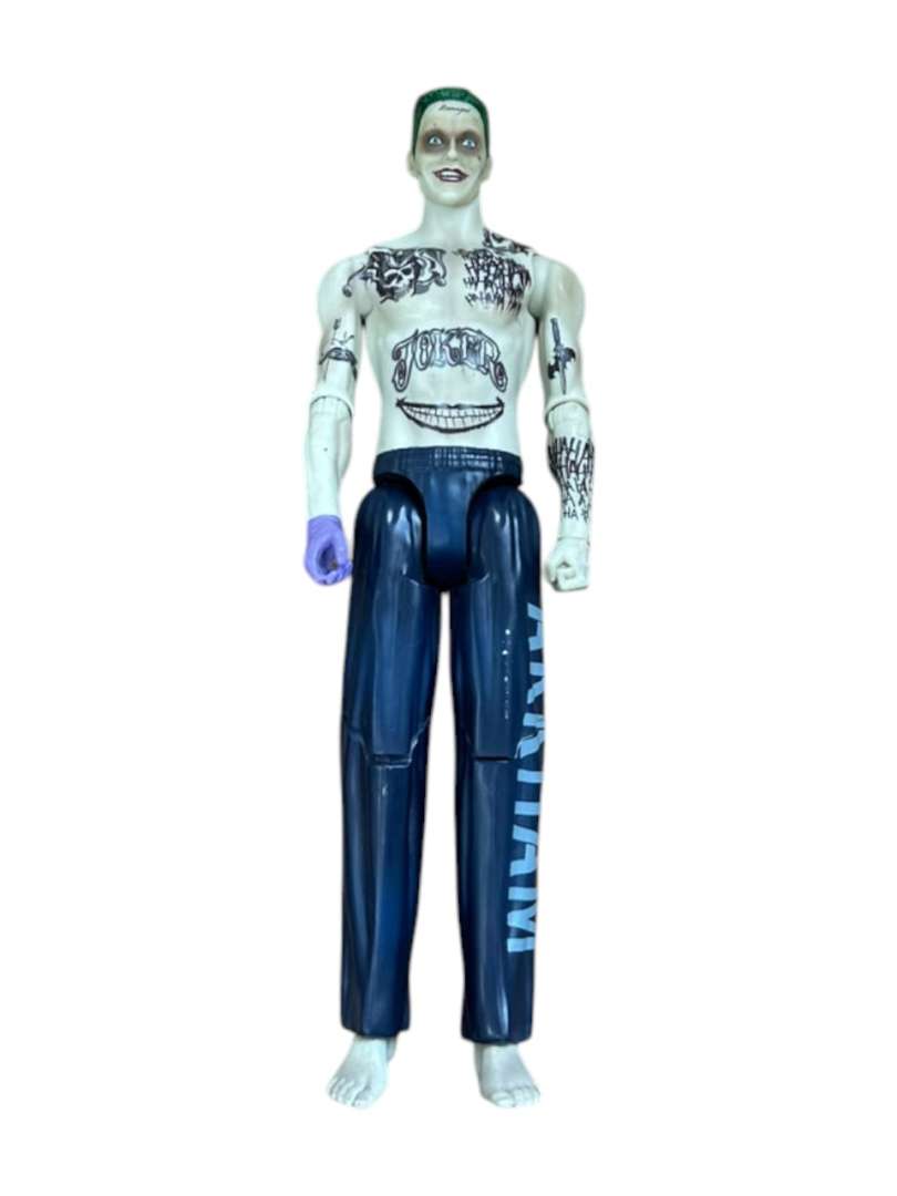 FIGURA DE ACCIÓN JOKER (JARED LETO) – MATTEL / DC COMICS (SUICIDE SQUAD)