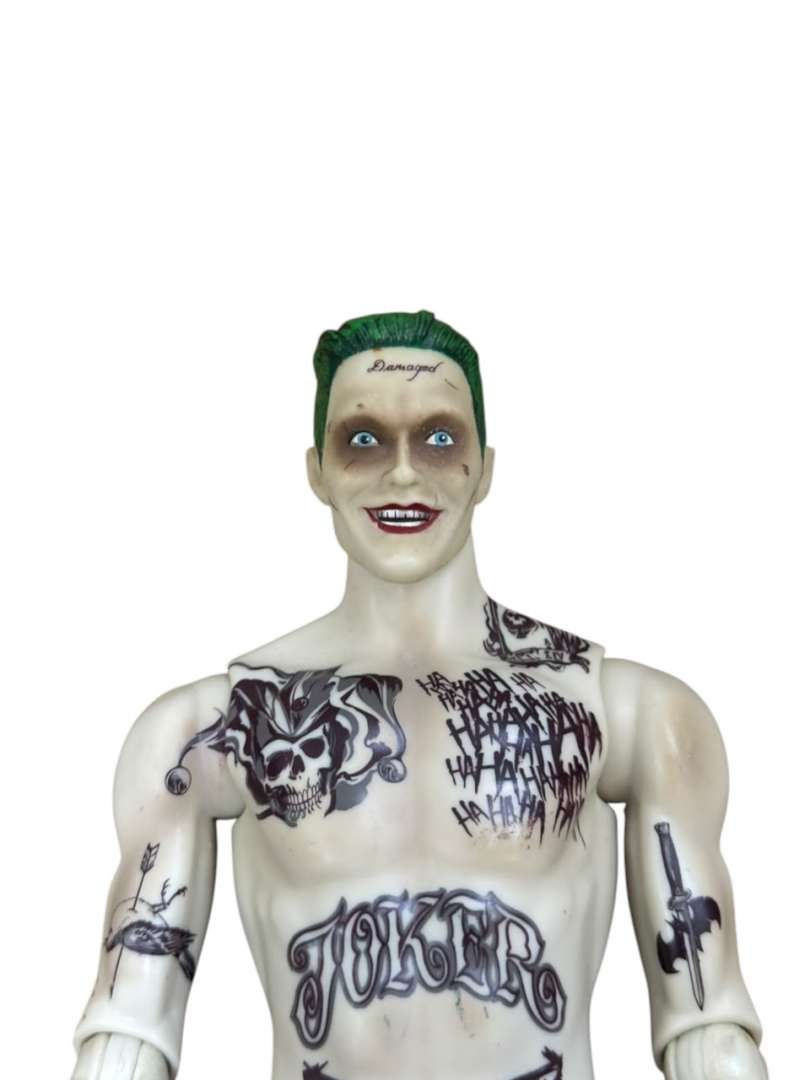 FIGURA DE ACCIÓN JOKER (JARED LETO) – MATTEL / DC COMICS (SUICIDE SQUAD) - Imagen 9