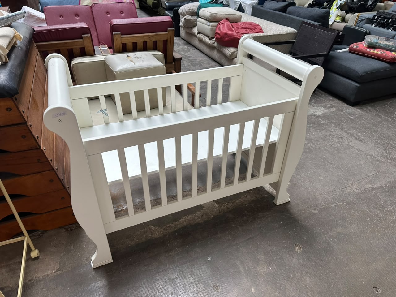 Cuna de madera sólida tipo trineo color blanco - Imagen 5