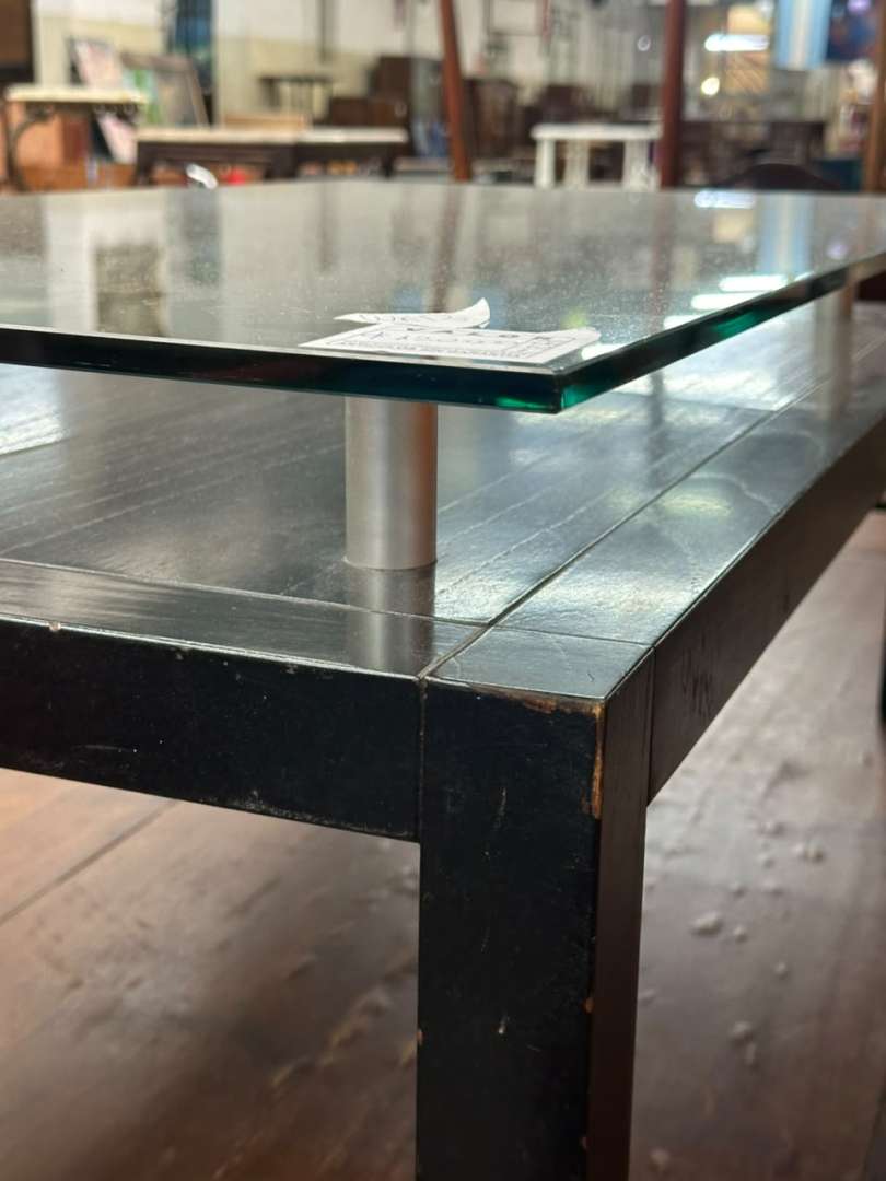 Mesa ratona moderna en madera negra y vidrio templado - Imagen 4
