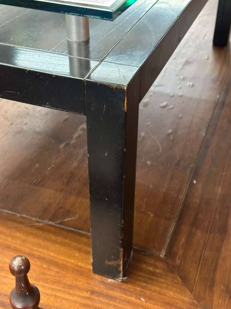 Mesa ratona moderna en madera negra y vidrio templado - Imagen 7