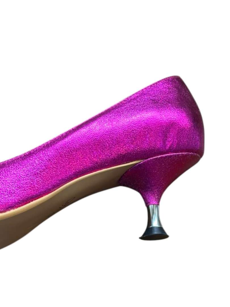 Zapatos stiletto metalizados “Verena Senn” en tono fucsia - Imagen 8