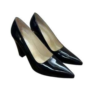 Zapatos de vestir en charol negro Oggi